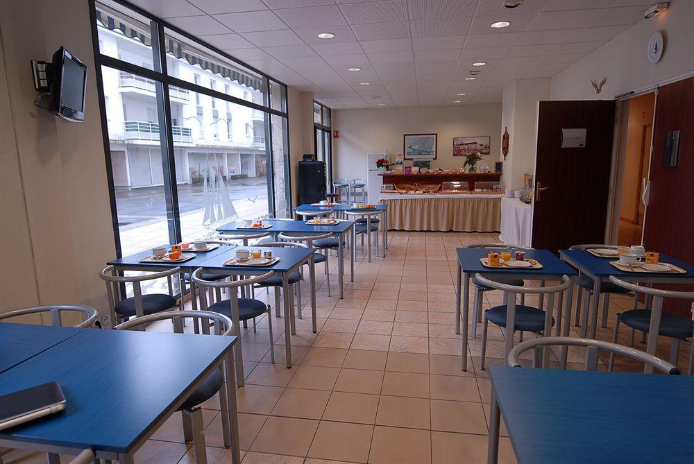Cerise Lannion Aparthotel Екстериор снимка