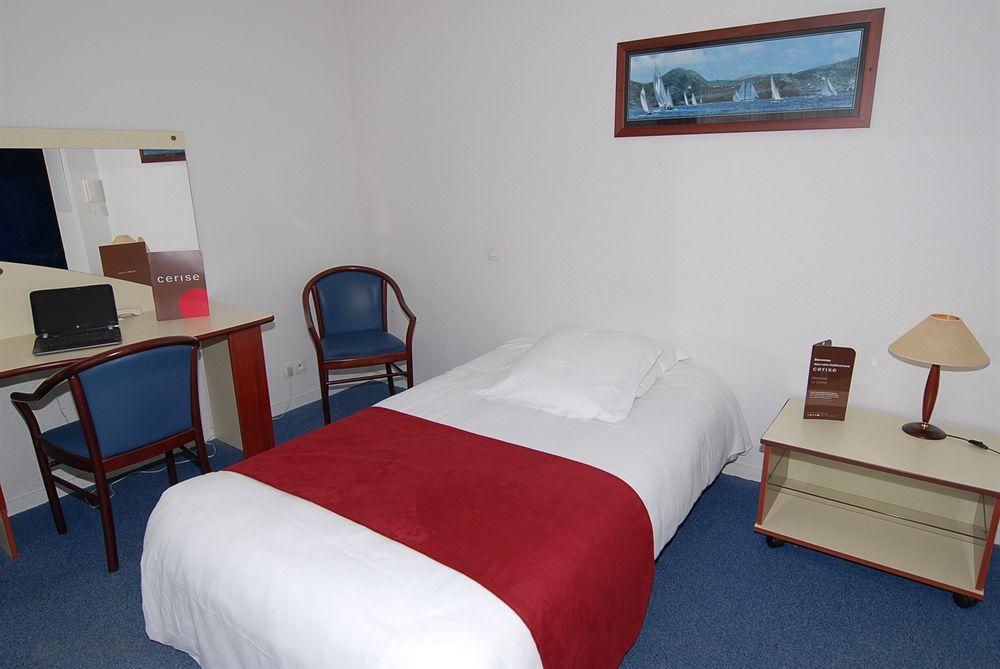 Cerise Lannion Aparthotel Екстериор снимка