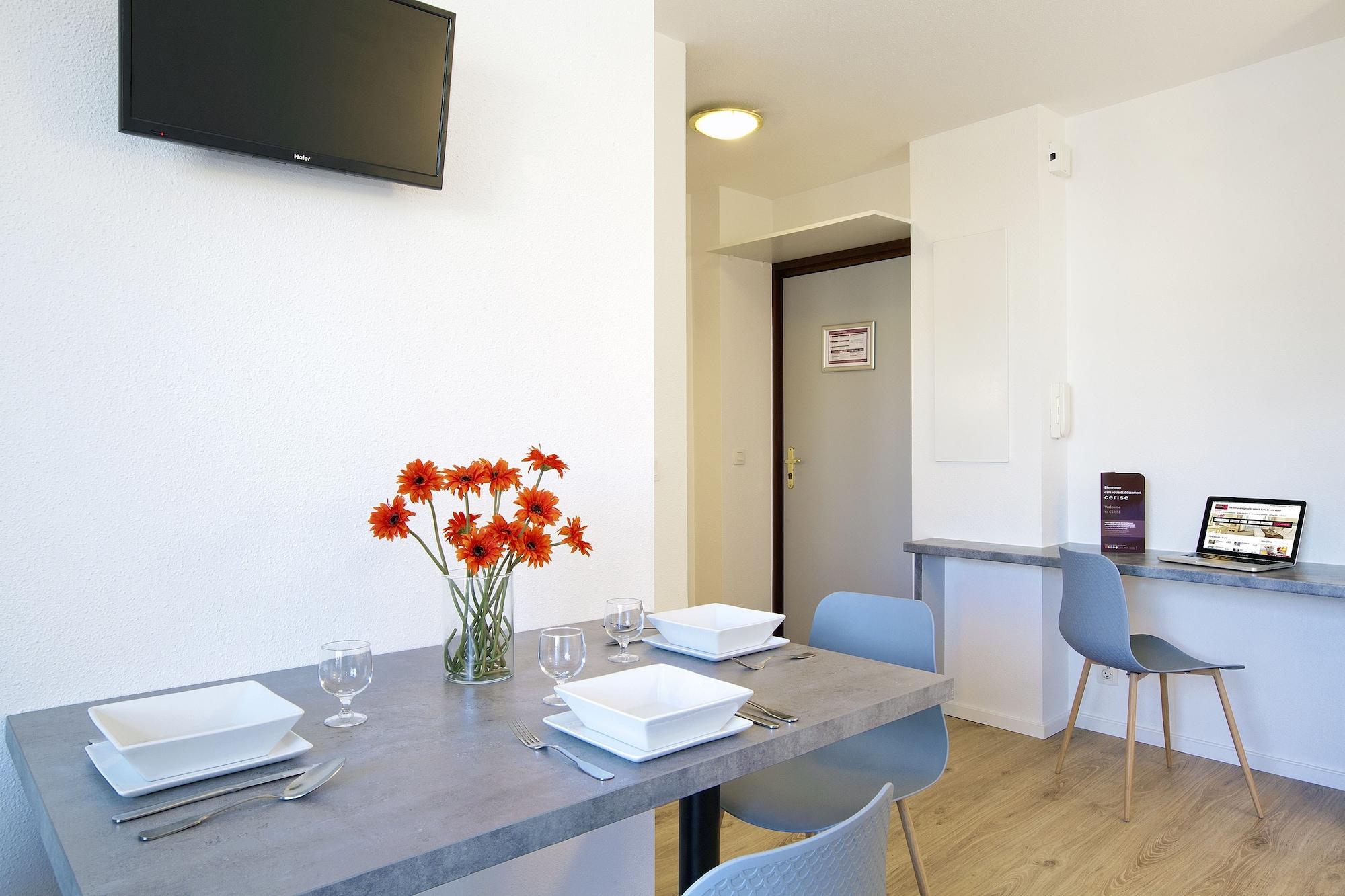 Cerise Lannion Aparthotel Екстериор снимка