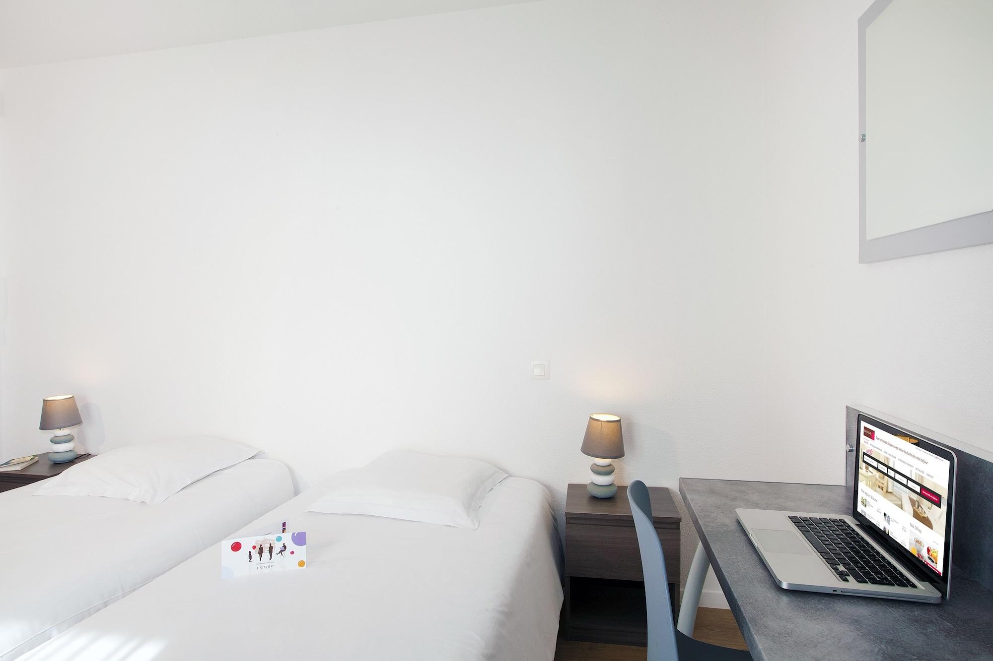 Cerise Lannion Aparthotel Екстериор снимка